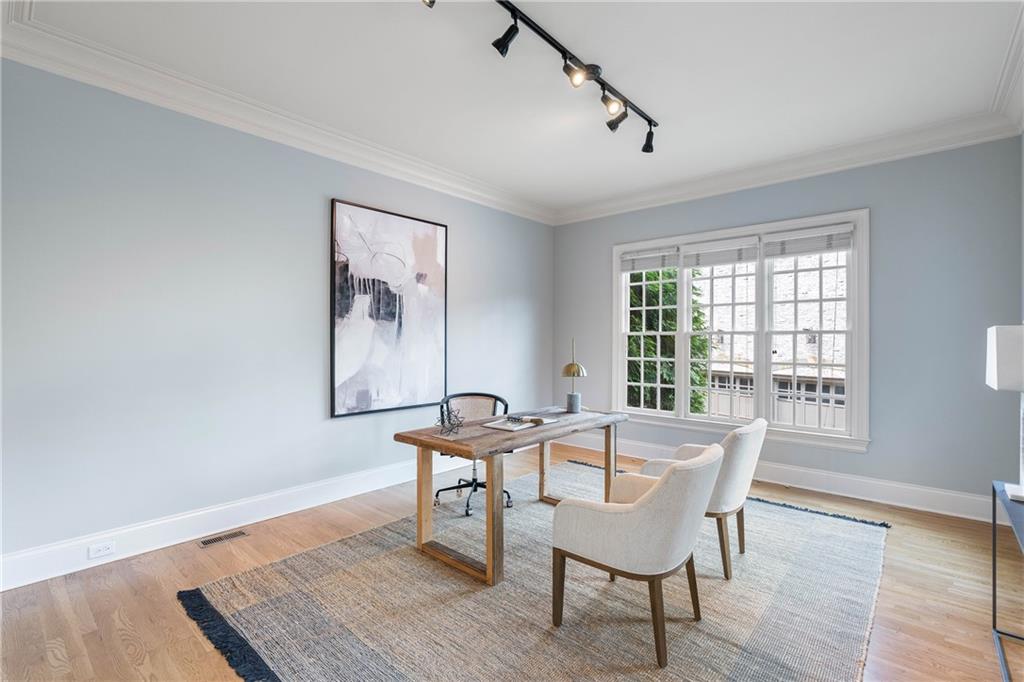 1720 Buckhead Valley Lane NE