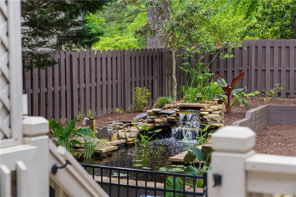 1720 Buckhead Valley Lane NE