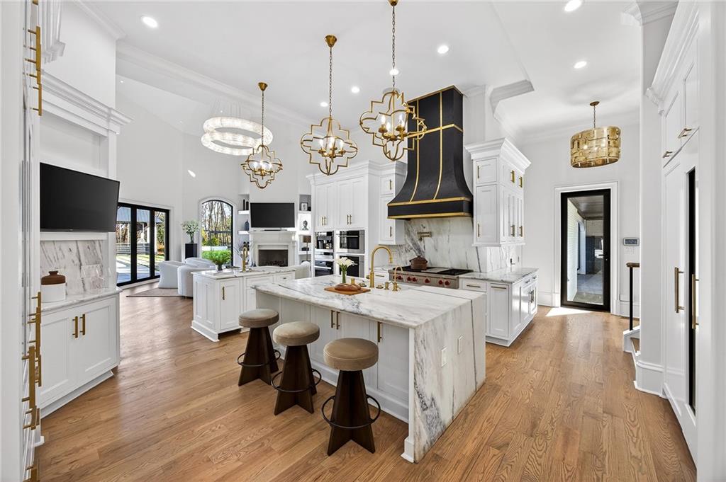 5320 Riverview Road NW