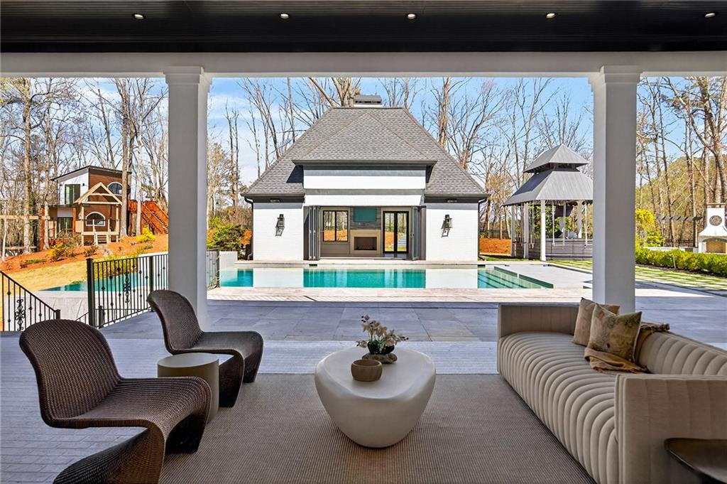 5320 Riverview Road NW