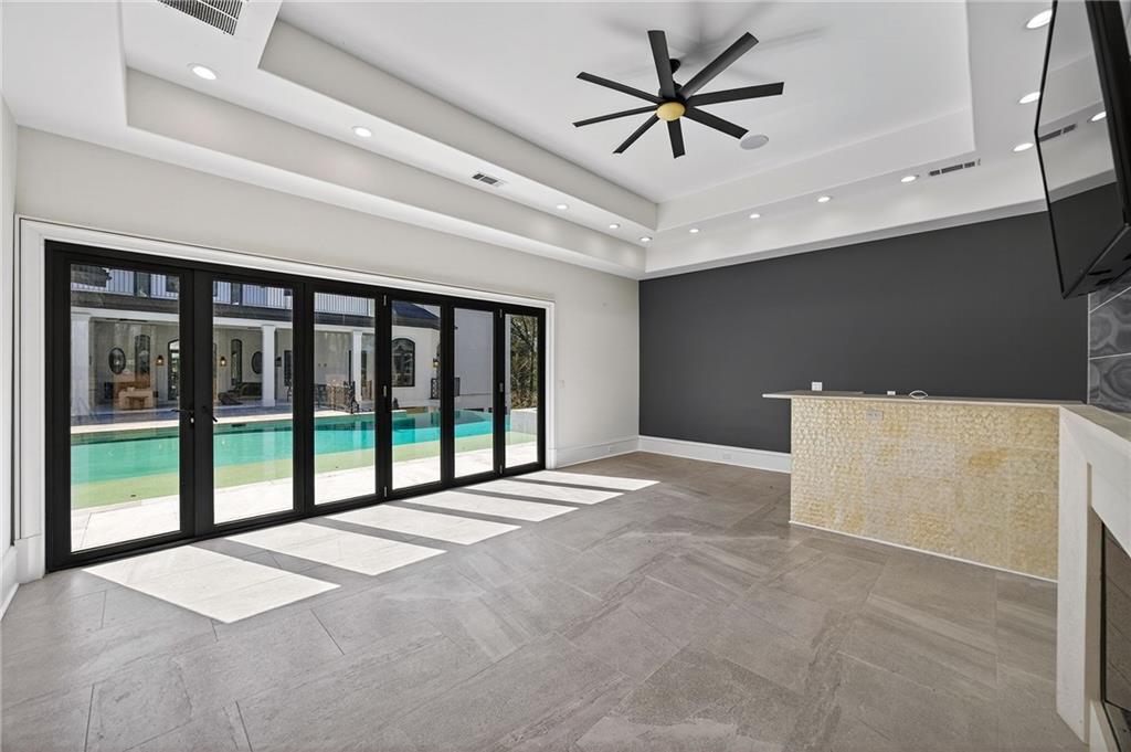 5320 Riverview Road NW