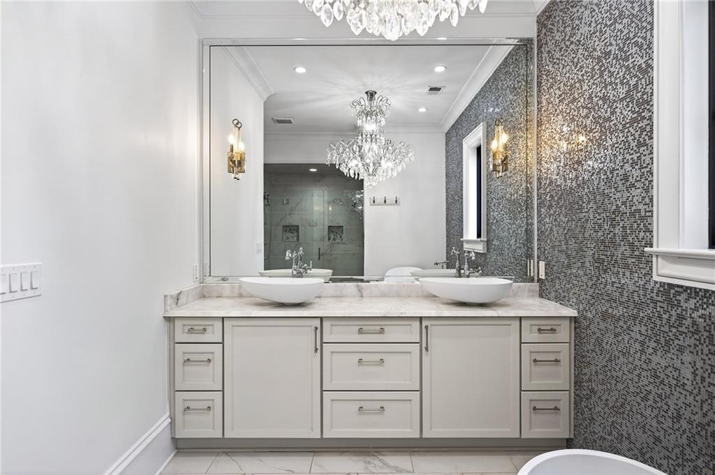 5320 Riverview Road NW