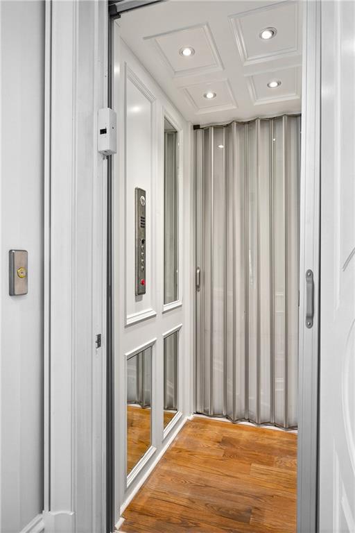 5320 Riverview Road NW