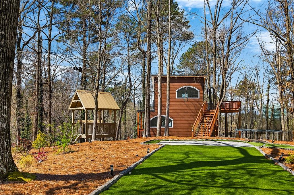 5320 Riverview Road NW