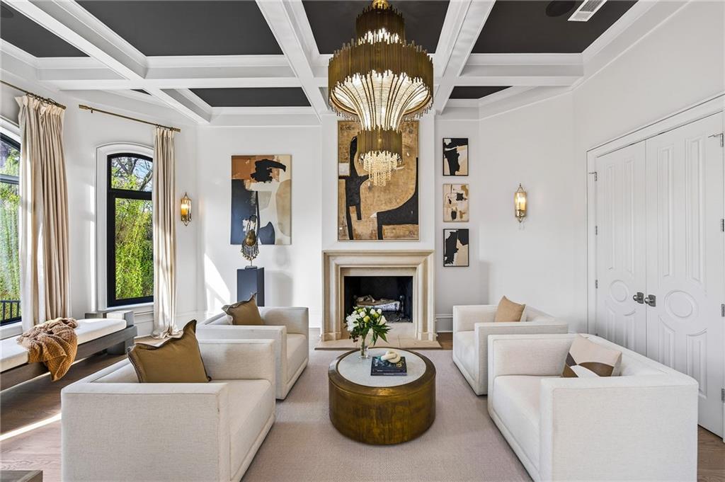 5320 Riverview Road NW