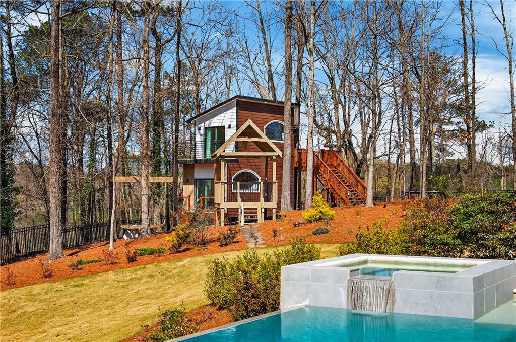 5320 Riverview Road NW