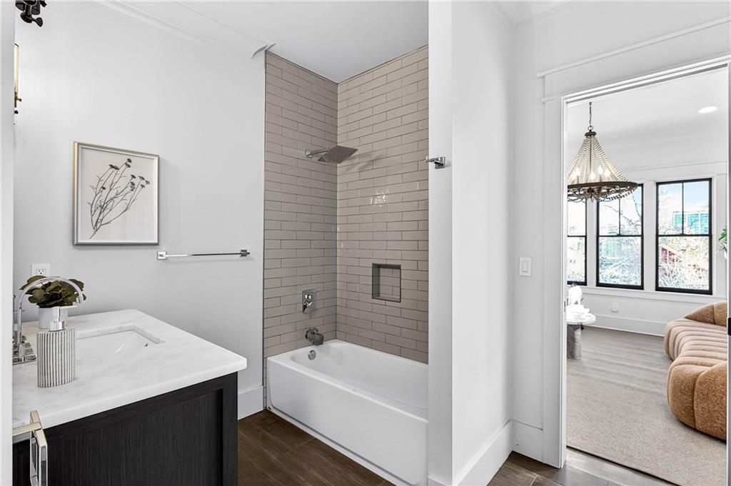 636 Kennesaw Avenue NE