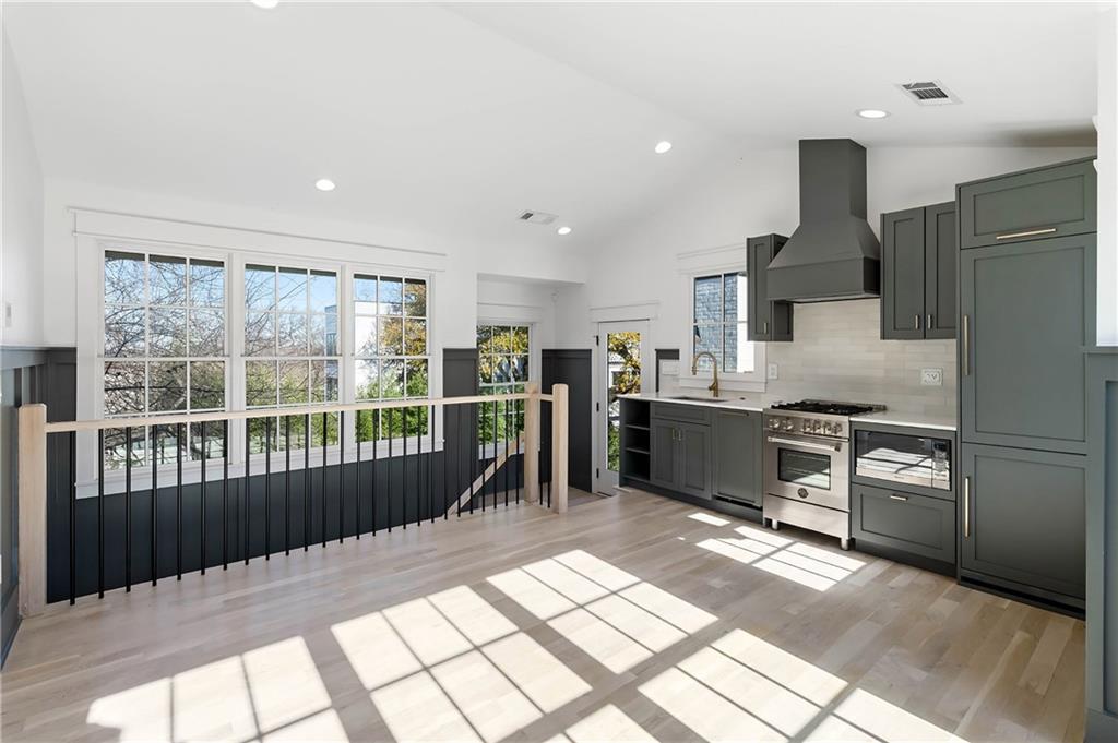 636 Kennesaw Avenue NE