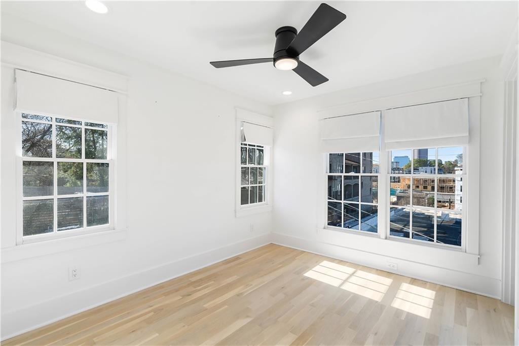 636 Kennesaw Avenue NE