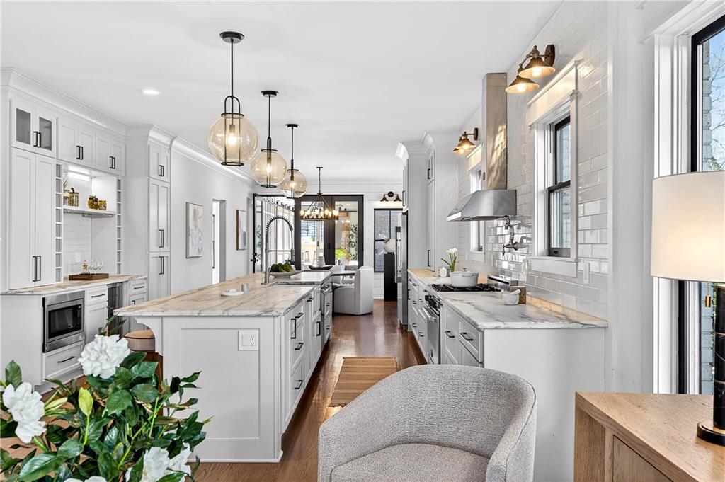 636 Kennesaw Avenue NE