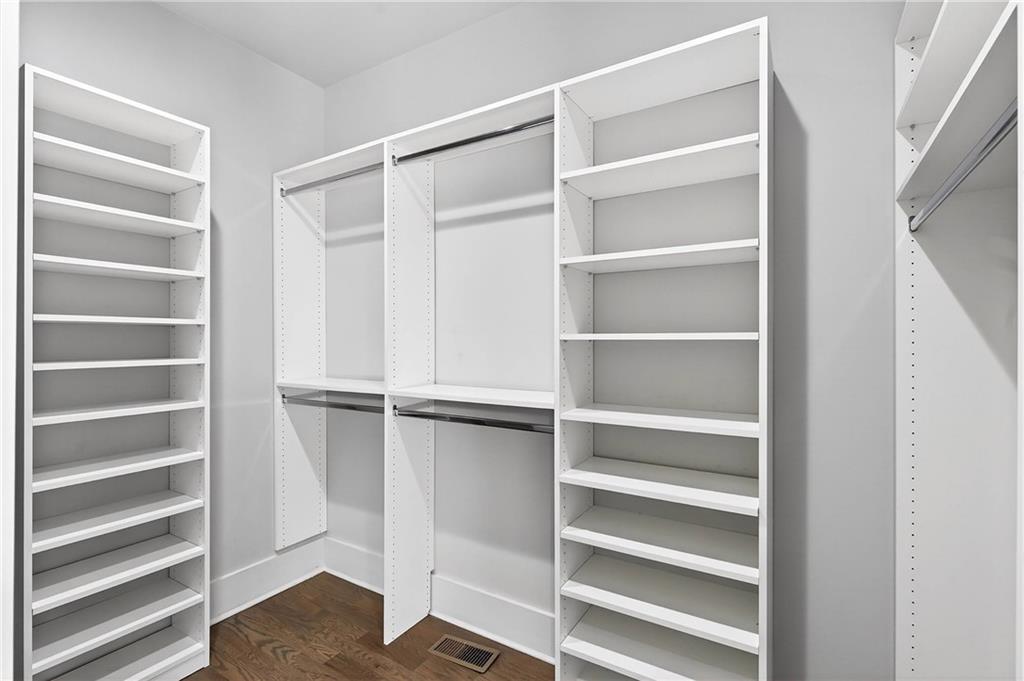 636 Kennesaw Avenue NE