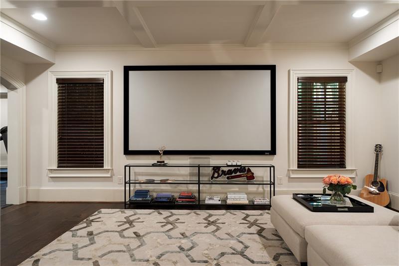 4136 N Stratford Road NE