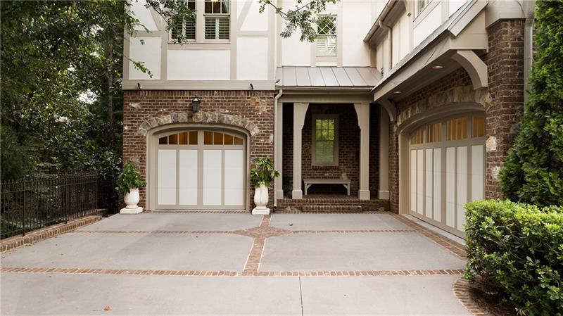 4136 N Stratford Road NE