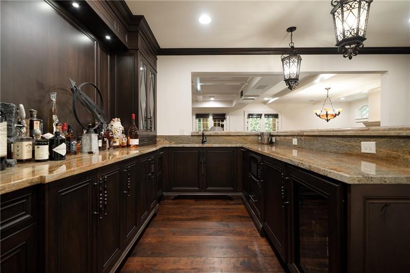 4136 N Stratford Road NE