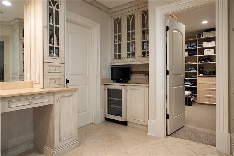 4136 N Stratford Road NE