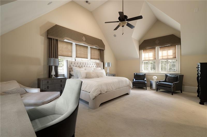 4136 N Stratford Road NE