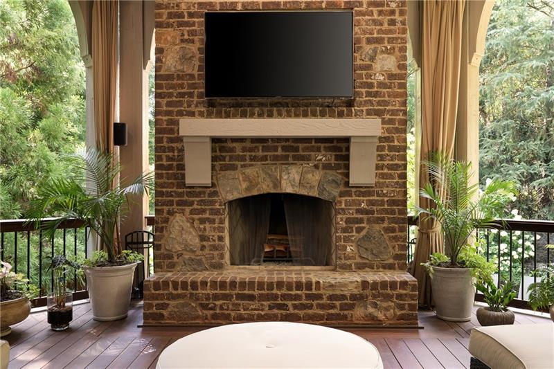 4136 N Stratford Road NE