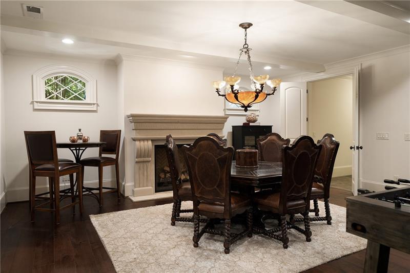 4136 N Stratford Road NE