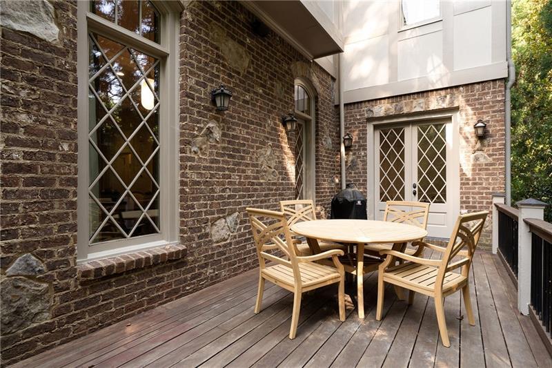 4136 N Stratford Road NE