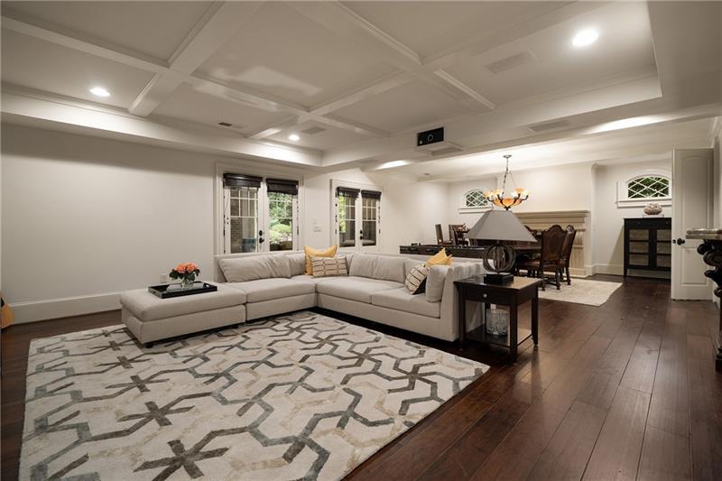 4136 N Stratford Road NE