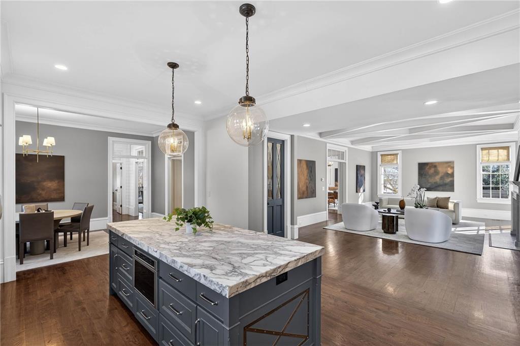 1646 Friar Tuck Road NE