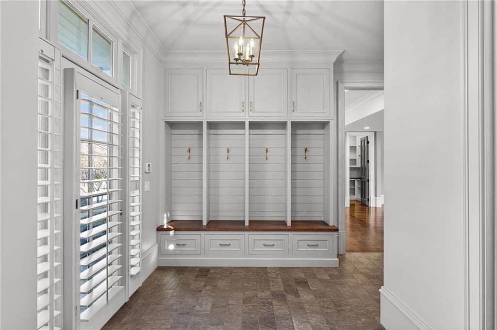 1646 Friar Tuck Road NE