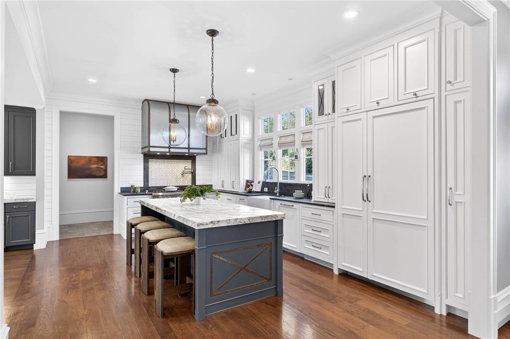 1646 Friar Tuck Road NE