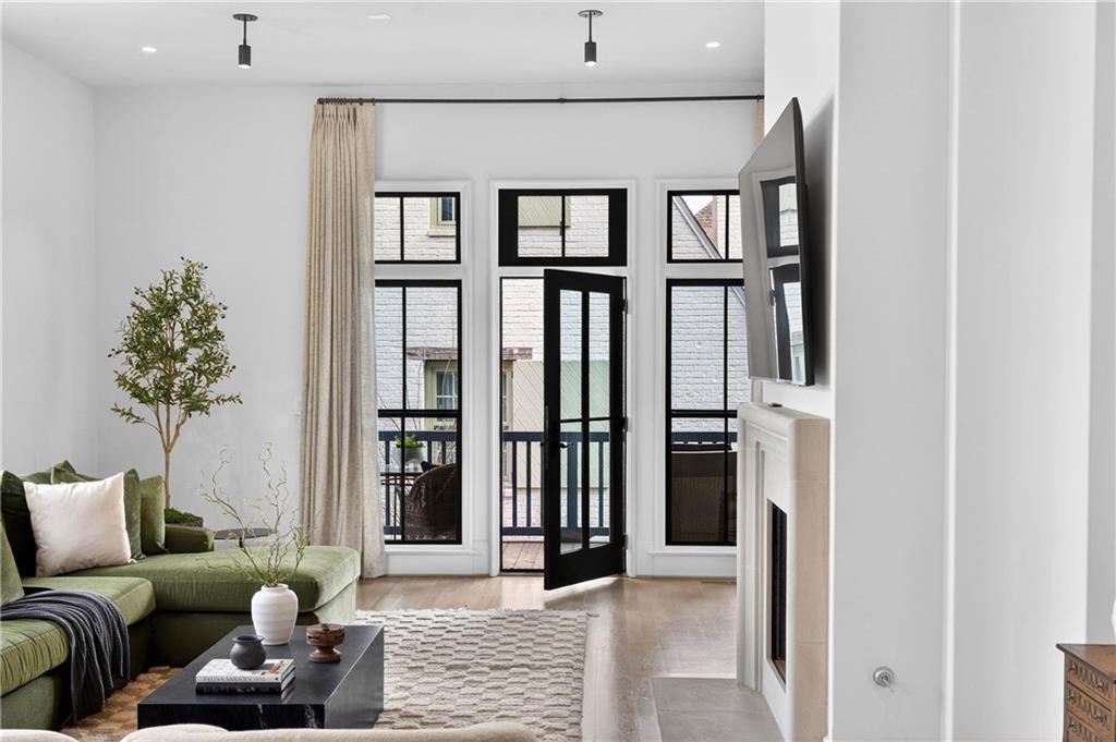 2713 Southwell Street NE