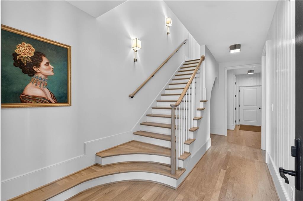 2713 Southwell Street NE