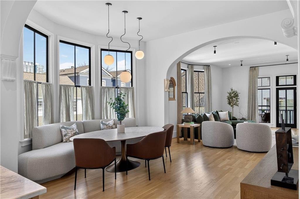 2713 Southwell Street NE