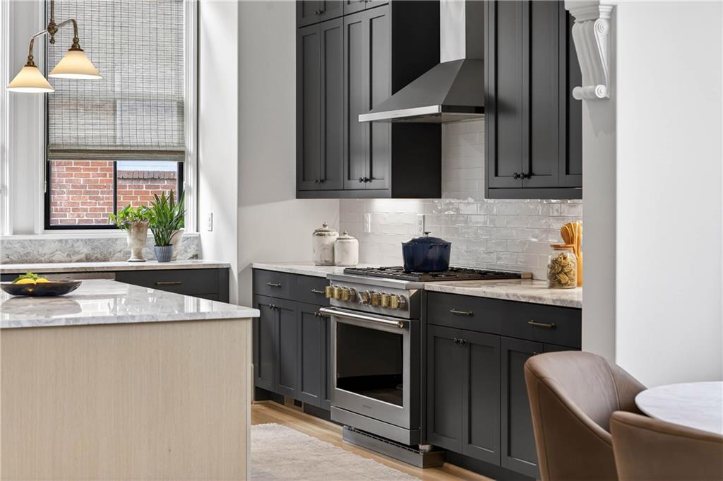 2713 Southwell Street NE