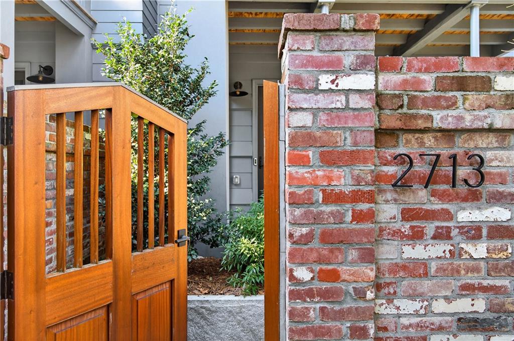 2713 Southwell Street NE