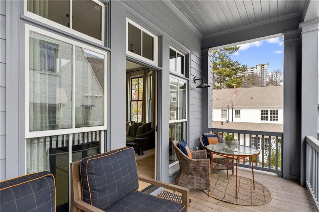 2713 Southwell Street NE