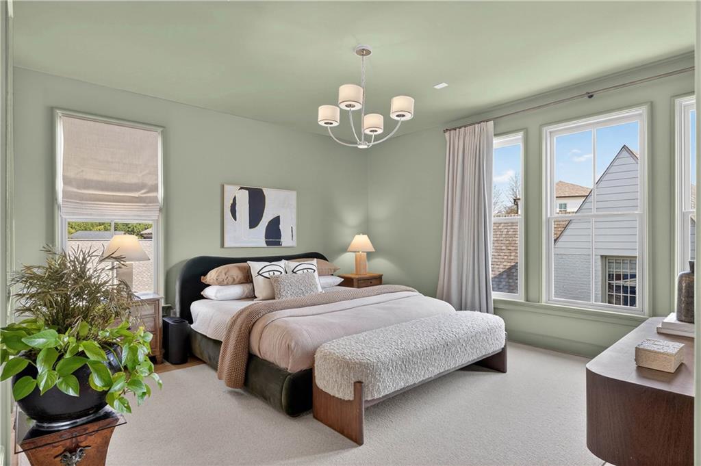 2713 Southwell Street NE