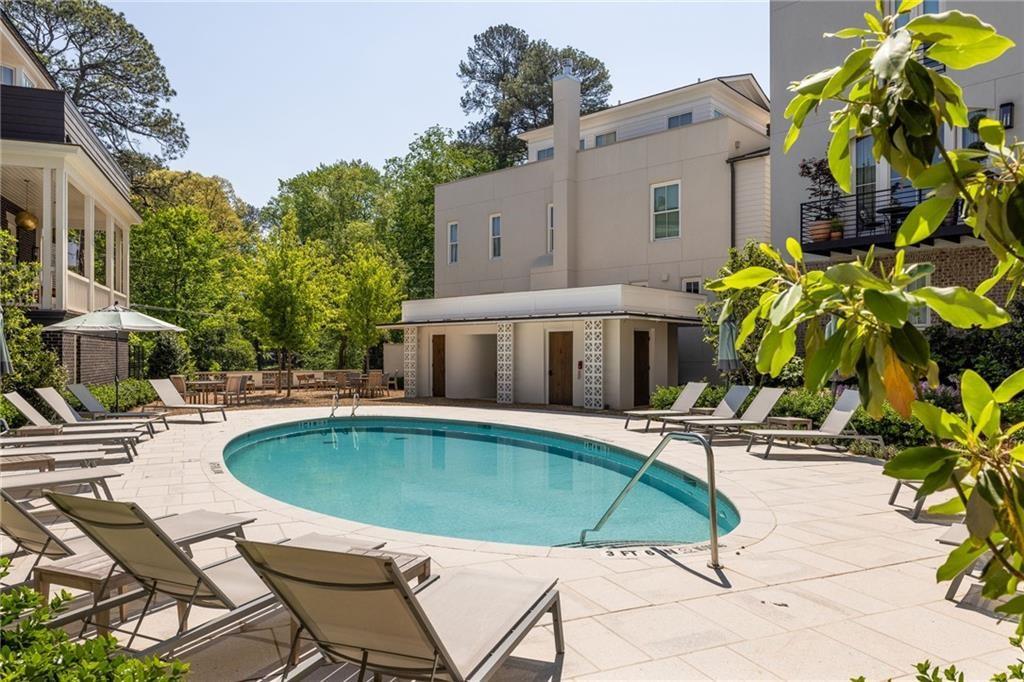 2713 Southwell Street NE