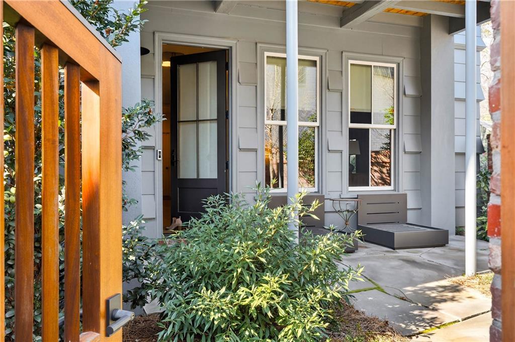 2713 Southwell Street NE