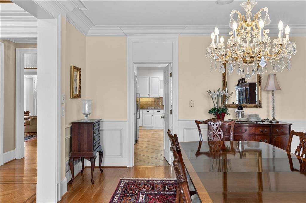 1735 Winterthur Close NW