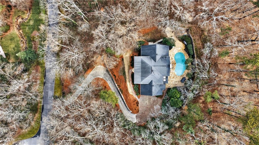 1735 Winterthur Close NW