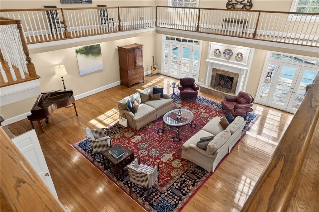 1735 Winterthur Close NW