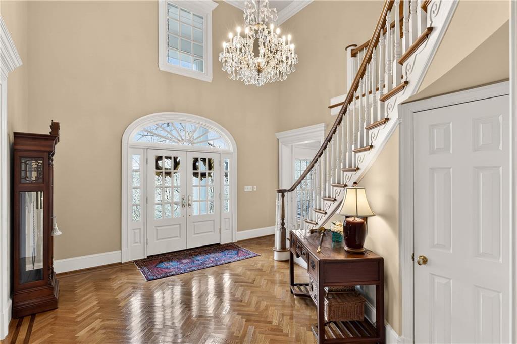 1735 Winterthur Close NW