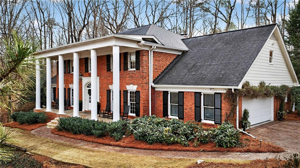 1735 Winterthur Close NW