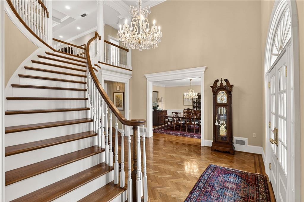 1735 Winterthur Close NW