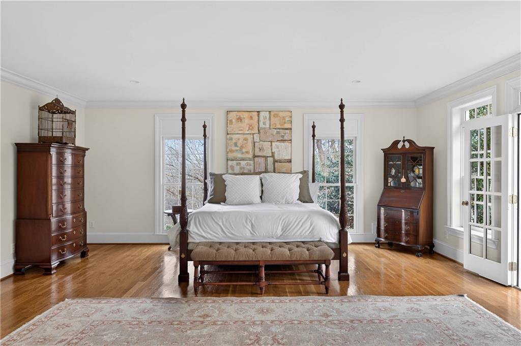 1735 Winterthur Close NW