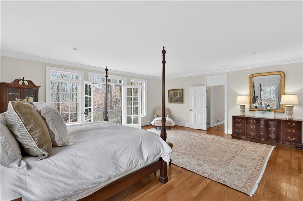 1735 Winterthur Close NW