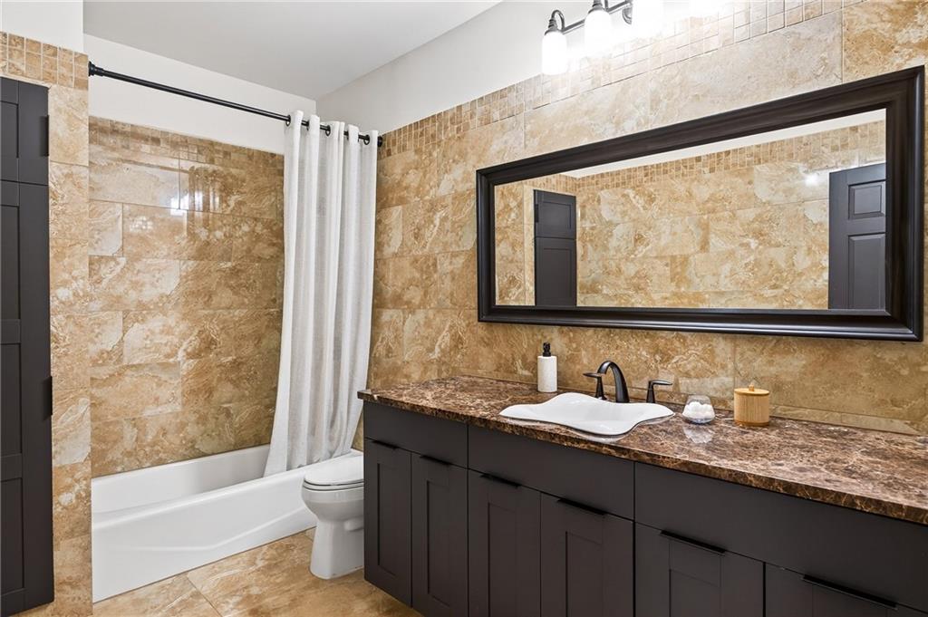 5775 Winterthur Lane NW