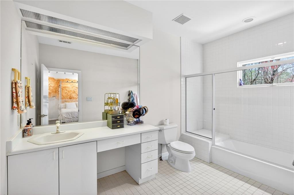 230 N Chambord Drive NW