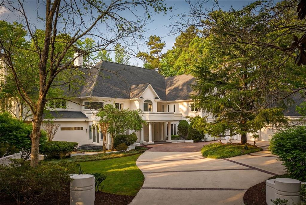 230 N Chambord Drive NW