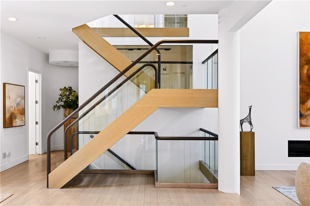 230 N Chambord Drive NW