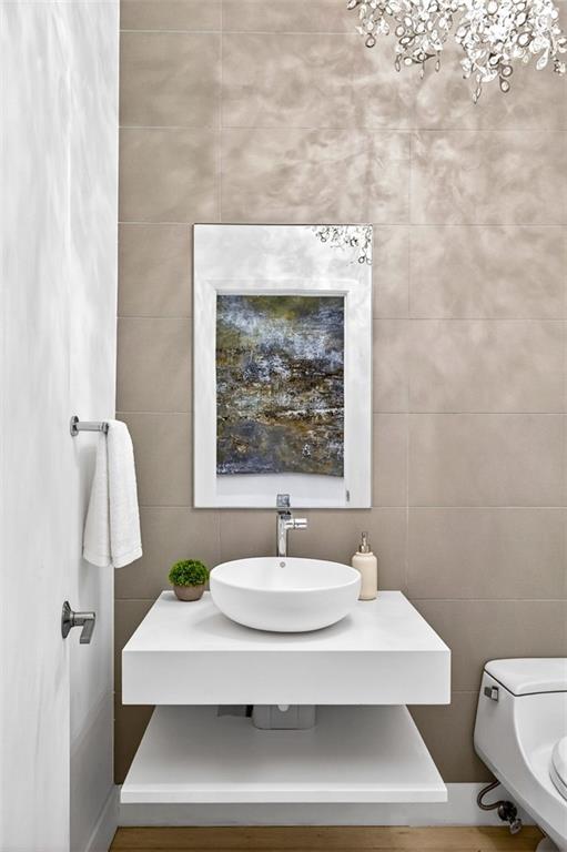 230 N Chambord Drive NW