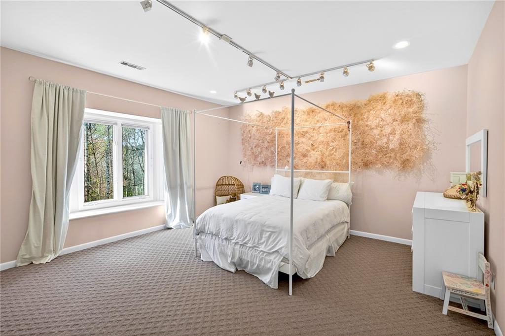 230 N Chambord Drive NW